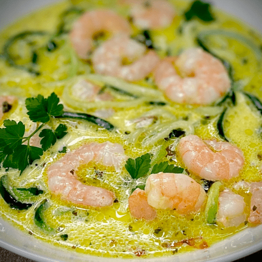 KING PRAWN WITH ZUCCHINI LINGUINE