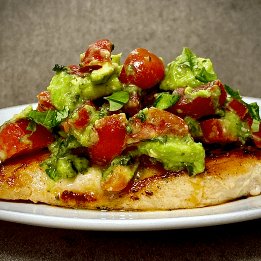 CHICKEN FILLET with Avocado, Tomato, Basil and Lemon Salad