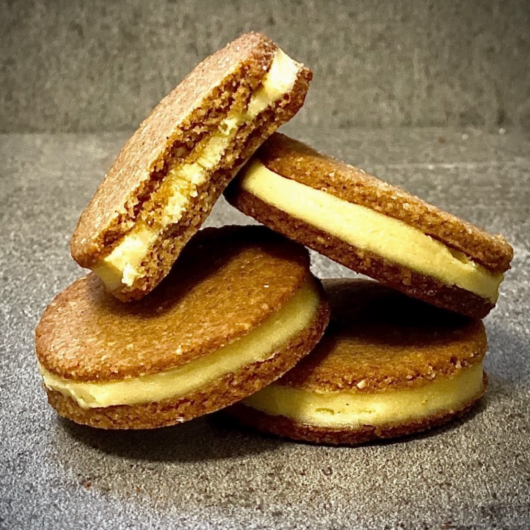 GINGERBREAD BISCUITS/COOKIES